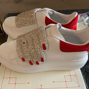 Alexander McQueen oversized sneaker